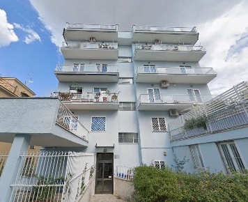 Foto Appartamento in Via delle Alpi Apuane, Roma Città Giardino di 97 m²