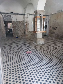 Foto Negozio a Sarzana di 105 m² con 5 locali in affitto