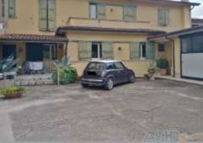 Foto Appartamento in Viale Brescia, Mazzano Molinetto di 230 m² all'asta