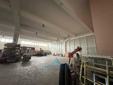 Foto Capannone industriale a Cercola Centro di 500 m² con 2 locali