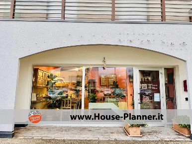 Foto Negozio in Viale Dante 105, Pergine Valsugana Centro di 125 m²