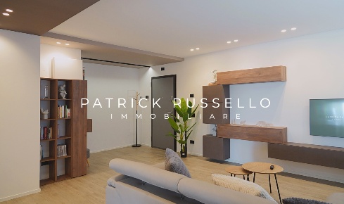 Foto Appartamento in Via Morselli 63, Gela Centro di 147 m² con 7 locali