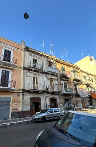 Foto Locale commerciale in Via Francesco Petrelli 17, Bari Libertà