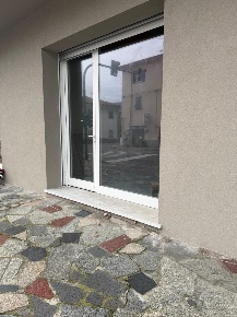 Foto Locale commerciale in Via Rozzone 1, Luni Casano Dogana Isola di 50 m²