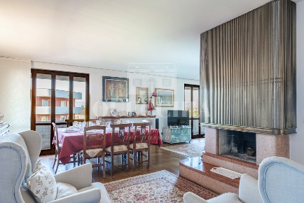 Foto Attico in Lungolago Mazzini, Peschiera del Garda di 237 m² in vendita