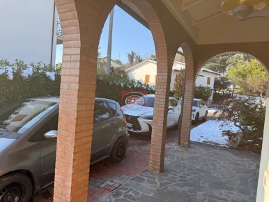 Foto Case indipendenti a Bertinoro Capocolle di 119 m² con 6 locali