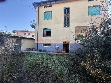 Foto Villa unifamiliare in VIA CORTIL GRANDE, Calcio di 370 m² con 4 locali