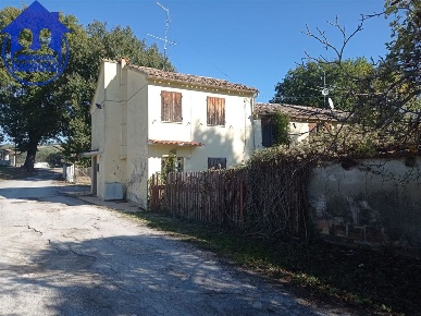 Foto Case semi ndipendenti in via Provinciale Conca, San Clemente di 100 m²