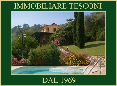 Foto Villa bifamiliare in via strettoia 270, Pietrasanta di 165 m²