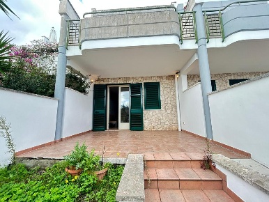 Foto Villa a schiera in Via Raffaello 6, Santa Cesarea Terme Centro