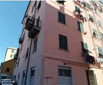 Foto Appartamento in Via Rivarolo 29, Genova Rivarolo di 76 m² con 4 locali
