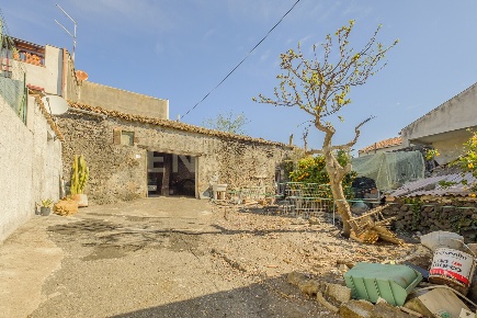 Foto Rustico in Via Marsala 10, Belpasso Centro di 116 m² con 3 locali