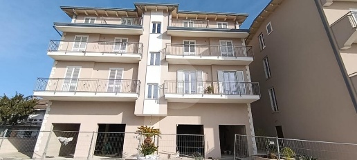 Foto Appartamento in PIAZZA CAMPOMAGGIORE, Santi Cosma e Damiano di 130 m²