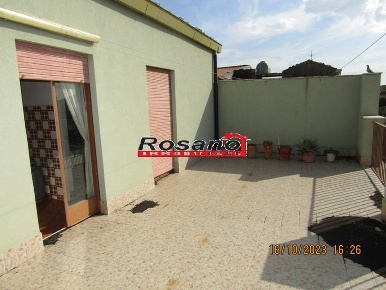 Foto Casa indipendente in -, Biancavilla di 220 m² con 10 locali in vendita