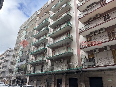 Foto Appartamento in Via Principe Amedeo 291, Taranto Tre Carrare di 139 m²