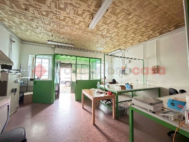 Foto Laboratorio a Capolona Centro di 66 m² con 1 locali in vendita