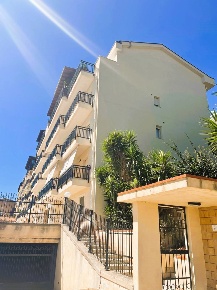 Foto Appartamento in Via Nicholas Green 7, Agrigento di 167 m² con 5 locali