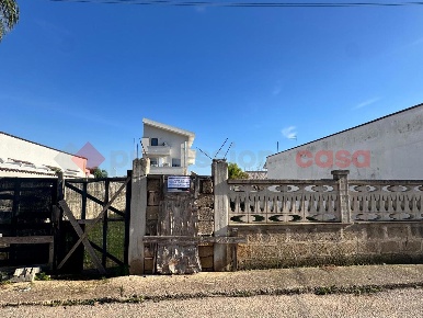 Foto Terreno residenziale in Via TOMA SNC, Pulsano Centro di 353 m²