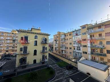Foto Appartamento in Via Paladino 16, Portici di 73 m² con 2 locali