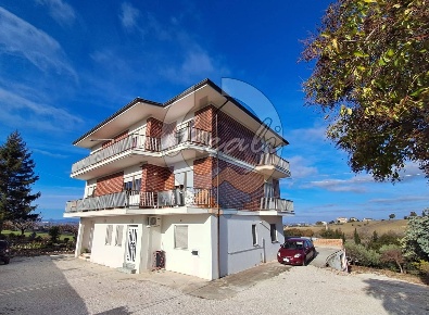 Foto Appartamento in COLLE CERRETO, Montegiorgio Colle Cerreto di 138 m²