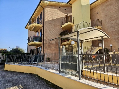 Foto Appartamento in CONTRADA CANALE, Fermo Salvano di 80 m² con 3 locali