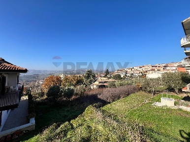 Foto Terreno residenziale in Via San Vito, Fragneto Monforte di 1132 m²