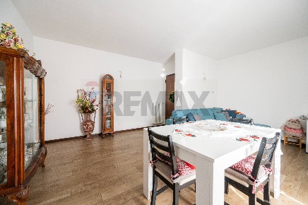 Foto Appartamento in via Degli Alpini, Vetto Centro di 96 m² con 3 locali