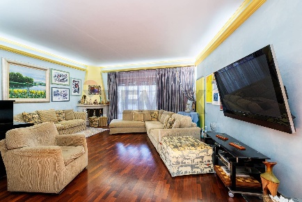 Foto Villa unifamiliare in Via Mar della Cina, Roma Torrino di 250 m²