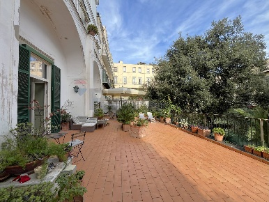 Foto Appartamento in Via Monte Di Dio, Napoli Monte di Dio di 310 m²