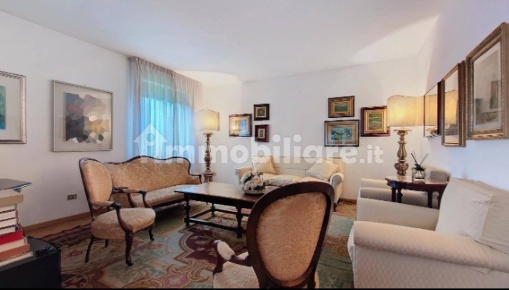 Foto Appartamento a Pisa Santa Maria di 210 m² con 6 locali in vendita