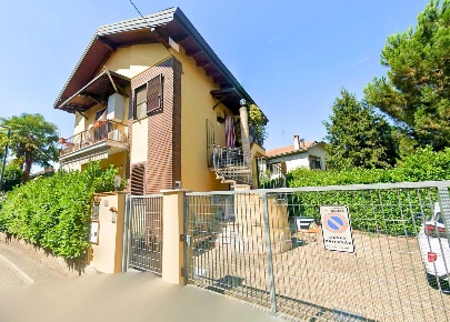 Foto Villa unifamiliare a Binasco di 78 m² con 5 locali in vendita