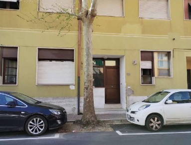 Foto Appartamento a Cascina Semicentro di 74 m² con 4 locali in vendita