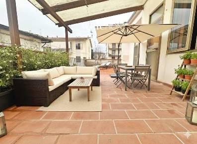 Foto Appartamento a Signa Centro di 98 m² con 5 locali in vendita