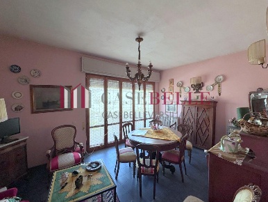 Foto Appartamento a Camaiore Lido di Camaiore di 103 m² con 5 locali