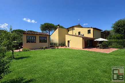 Foto Casale a Empoli Cerbaiola - Corniola di 110 m² con 5 locali in vendita