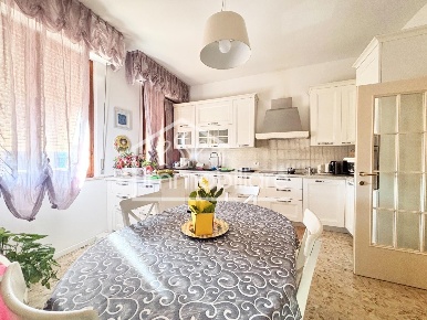 Foto Appartamento a Empoli Masini - XX Settembre di 120 m² con 5 locali