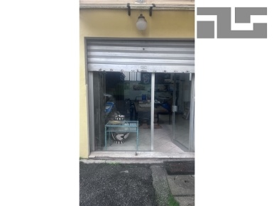 Foto Garage in VIA DI COCCO, Firenze Brozzi di 110 m² con 1 locali