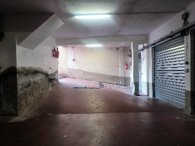 Foto Garage a Firenze Porta al Prato - San Jacopino di 25 m² con 2 locali