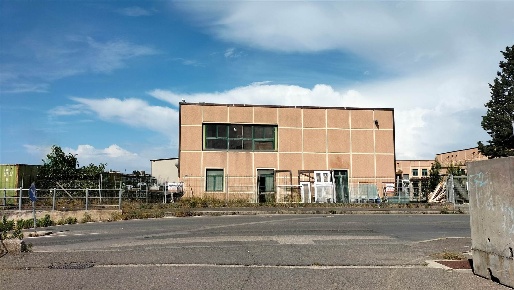 Foto Locale commerciale a Livorno Porta a Terra - Padula di 500 m²