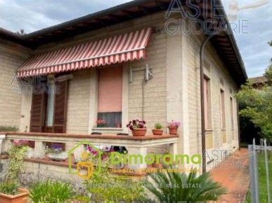 Foto Villa unifamiliare in via Provinciale Empolese n. 27 27, Centro