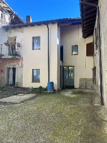 Foto Appartamento a Monvalle di 160 m² con 7 locali in vendita