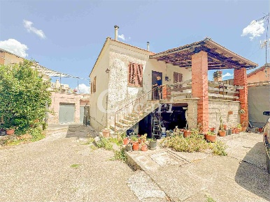 Foto Appartamento in via tuscolo, Monte Compatri Montecompatri di 100 m²