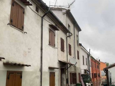 Foto Appartamento in Via Tullie, Moglia Ghisione di 83 m² con 4 locali