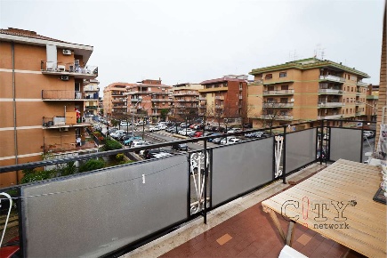 Foto Appartamento in Via Manara 21, Pomezia Pomezia Centro di 90 m²