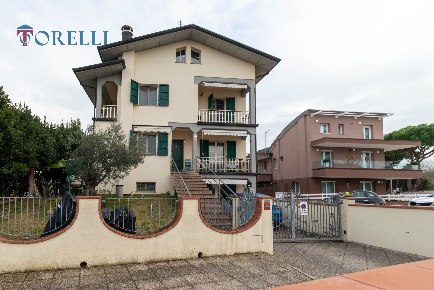 Foto Villa bifamiliare a Cervia di 366 m² con 5 locali in vendita