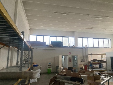 Foto Capannone industriale a Marostica Centro di 320 m² con 2 locali