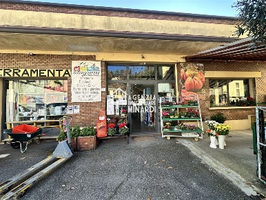 Foto Negozio in Via Maglioni, Brisighella Centro di 252 m² con 2 locali