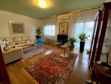 Foto Appartamento in via Testi, Padova Guizza di 122 m² con 5 locali