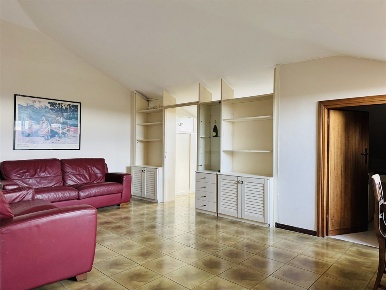 Foto Appartamento in Via Trilussa, Albano Laziale Centro di 70 m²