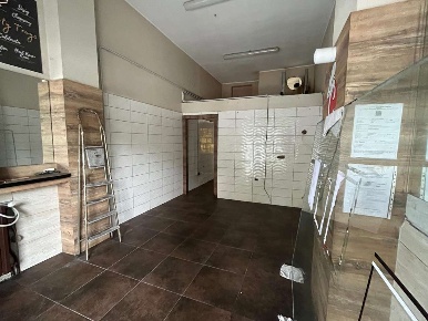 Foto Negozio in VIA MAROCHETTI 21, Milano Corvetto di 50 m² con 2 locali